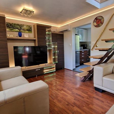 Villa Pilis Hills View Deluxe House With Pool & Ac Near Bp Pilisszentivan Exterior foto